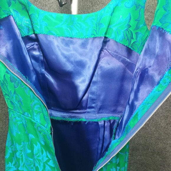 1950's Blue and Green Brocade Wiggle Dress with Matching Coat - Picture 5 of 10